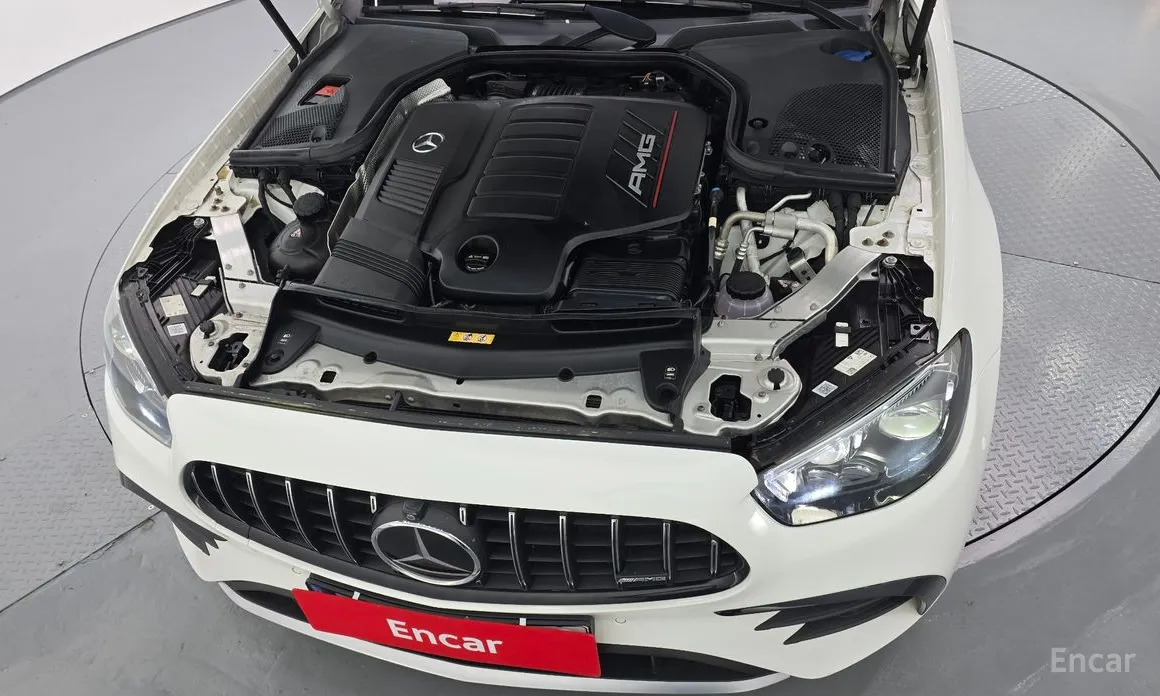 Фото 6 - Mercedes-Benz E-Class