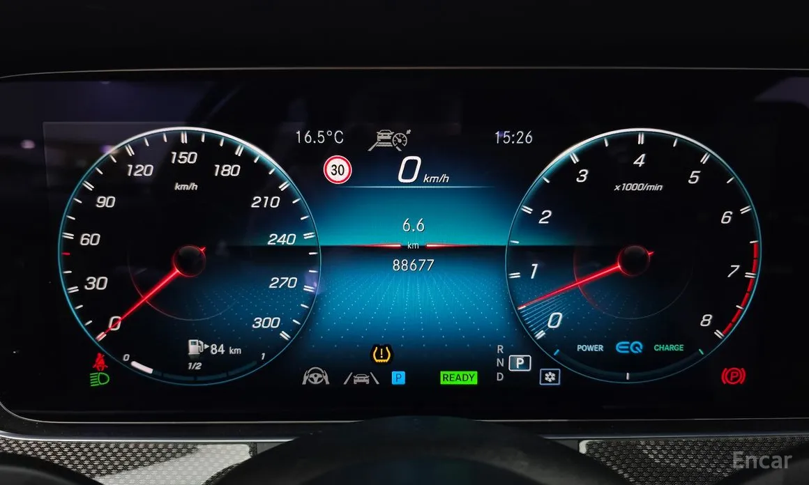 Фото 8 - Mercedes-Benz E-Class