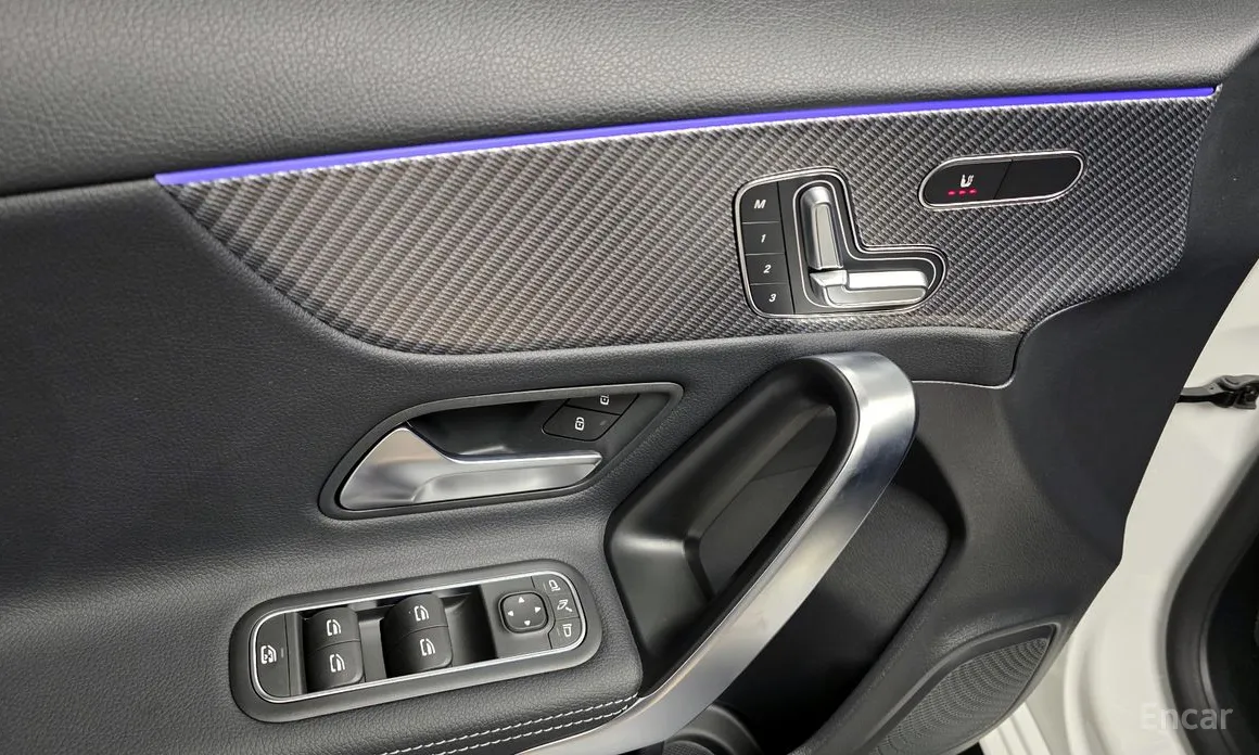 Фото 14 - Mercedes-Benz A-Class