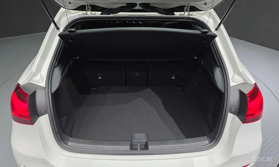 Фото 20 - Mercedes-Benz A-Class