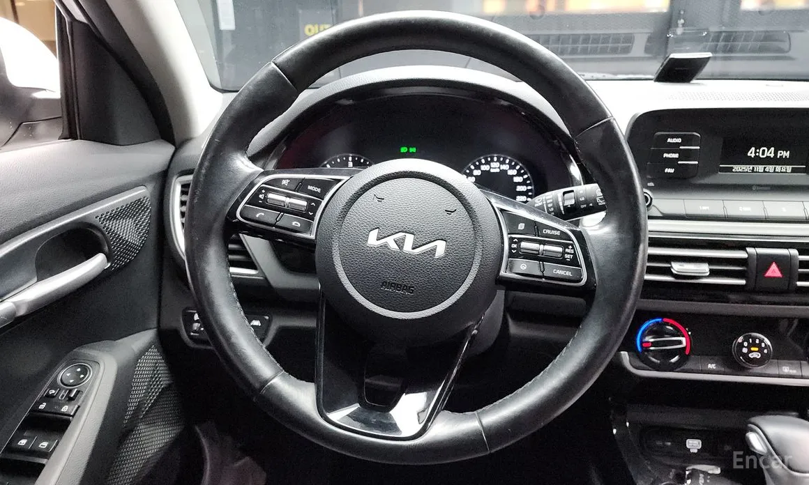 Фото 13 - Kia Seltos