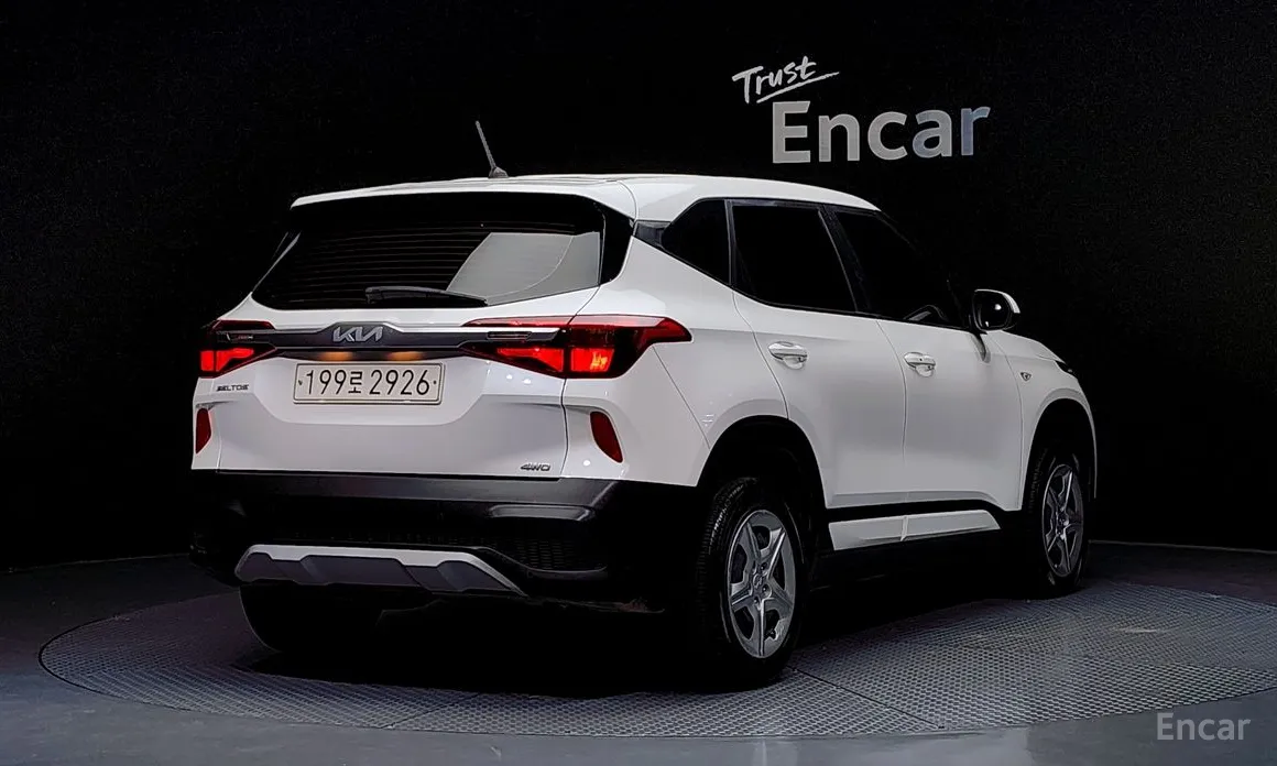 Фото 2 - Kia Seltos