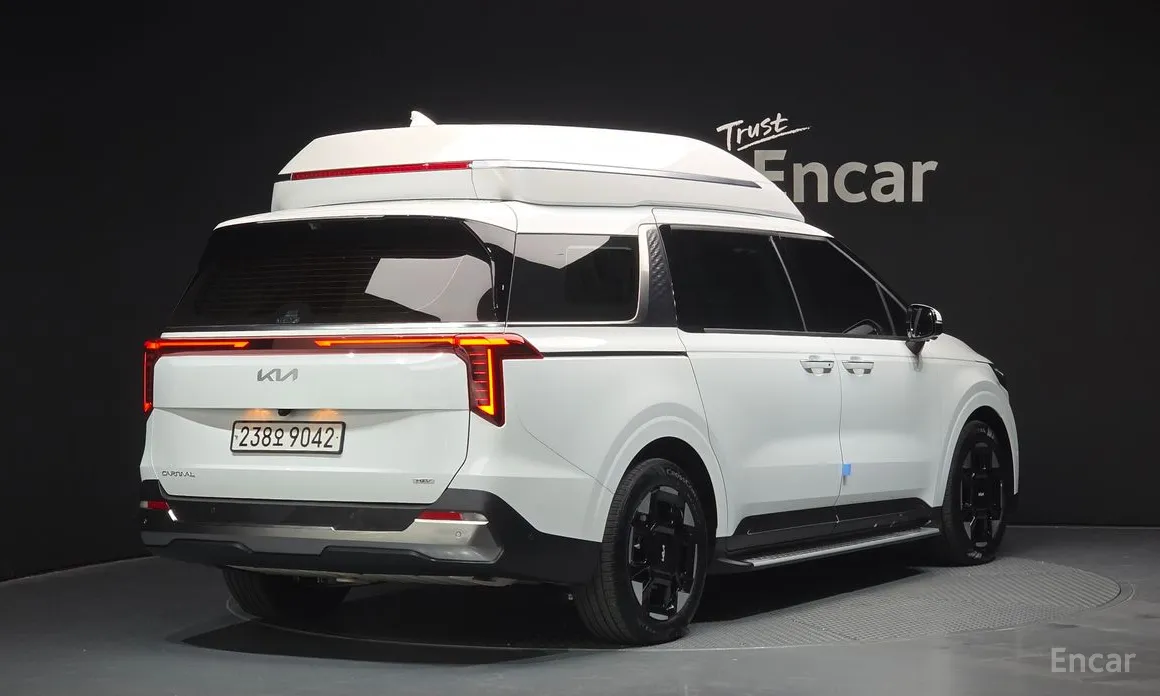 Фото 2 - Kia Carnival