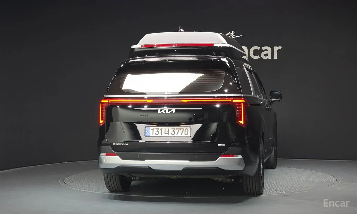 Фото 4 - Kia Carnival