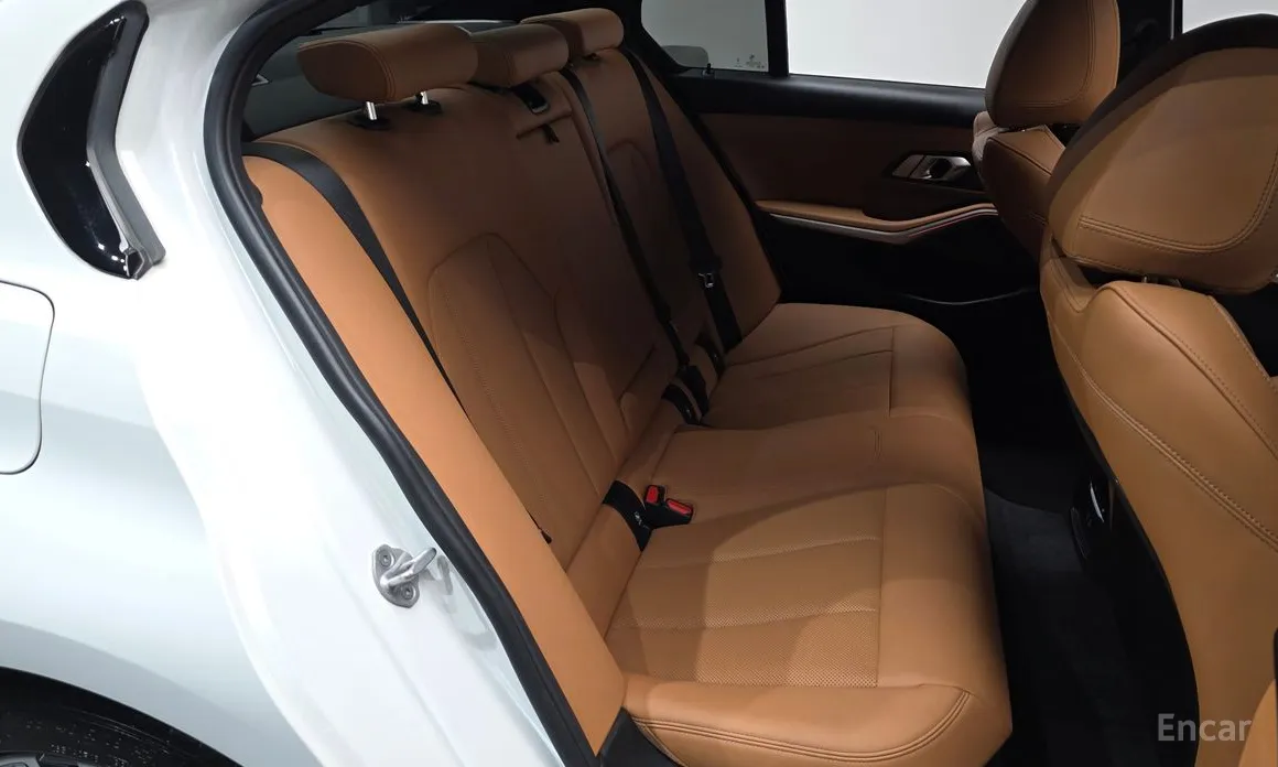 Фото 11 - BMW 3 Series