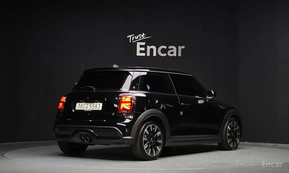 Фото 2 - Mini Cooper