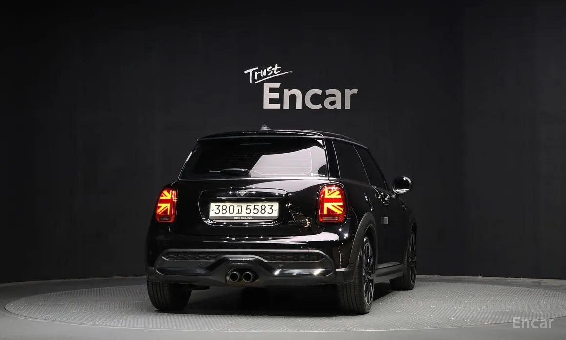 Фото 4 - Mini Cooper