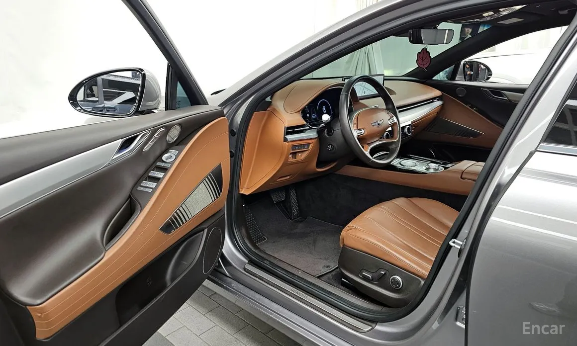 Фото 10 - Genesis G80