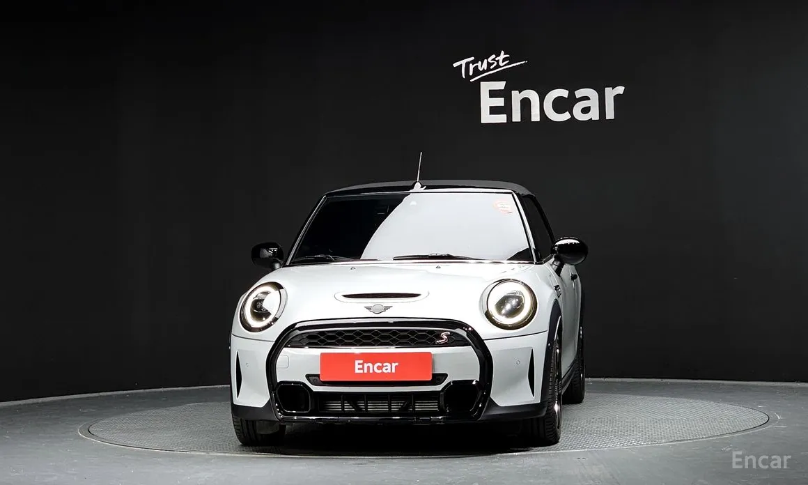 Фото 3 - Mini Cooper Convertible