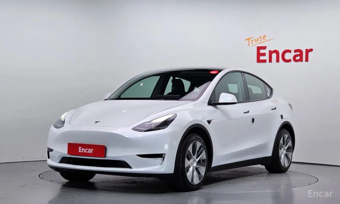 Фото 1 - Tesla Model Y