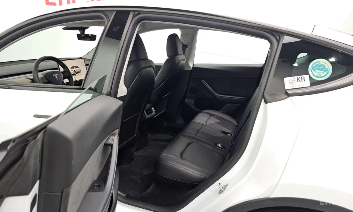 Фото 12 - Tesla Model Y