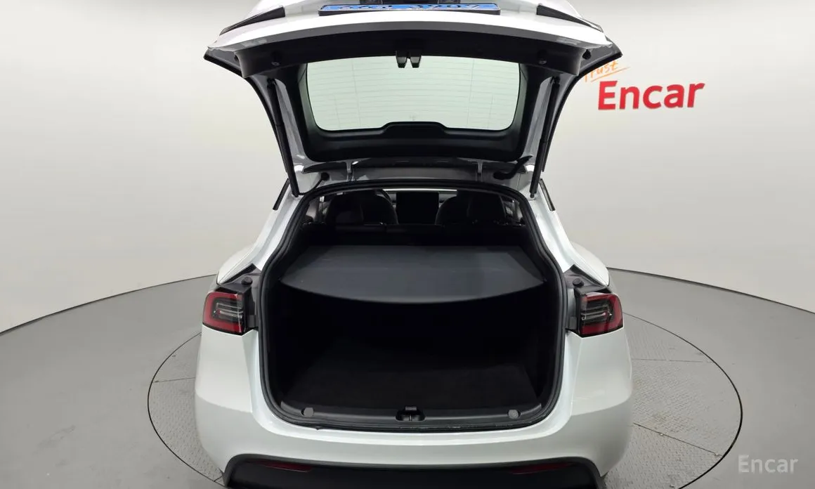 Фото 20 - Tesla Model Y