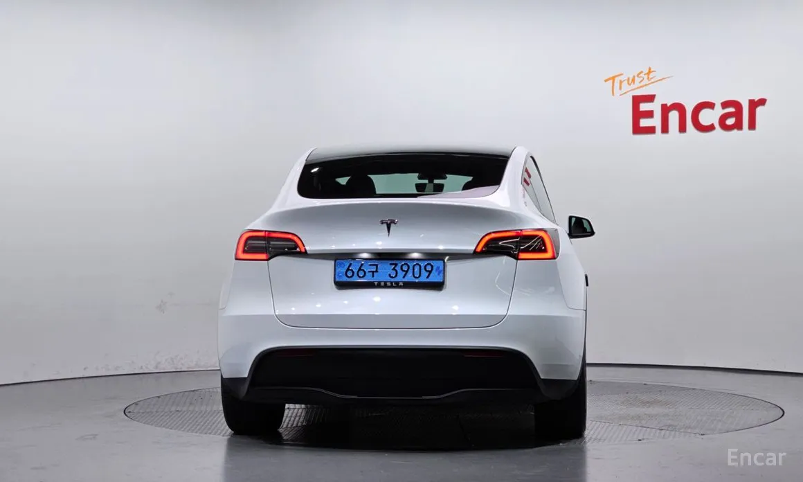 Фото 4 - Tesla Model Y