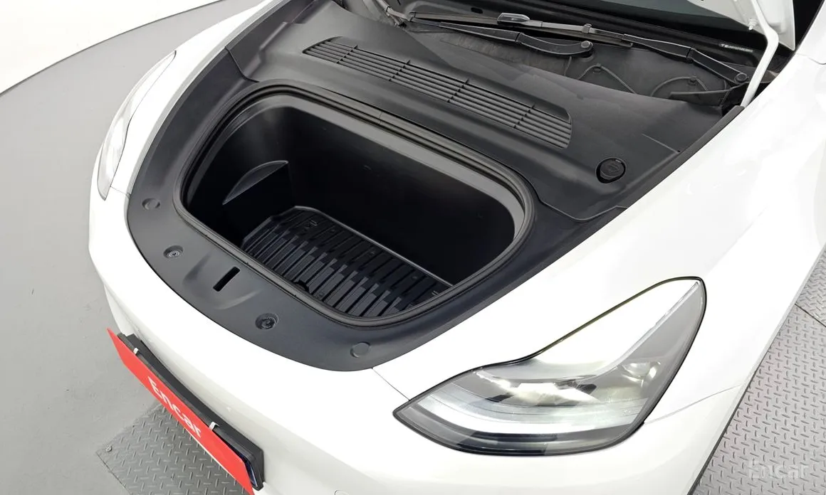 Фото 6 - Tesla Model Y