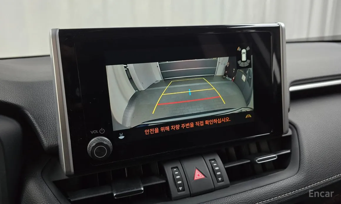 Фото 15 - Toyota RAV4