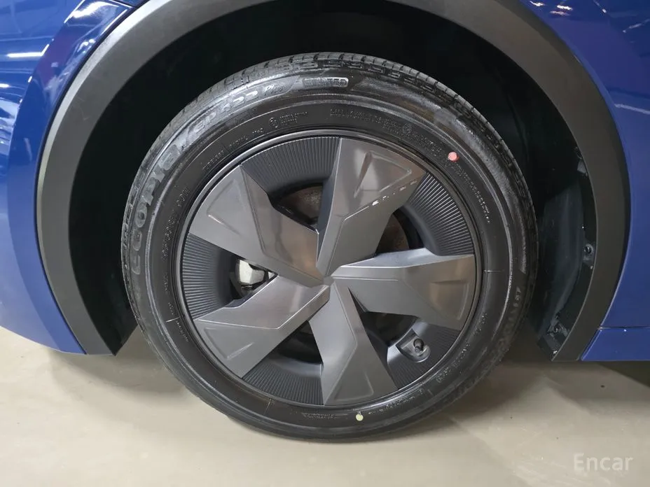 Фото 8 - Toyota Prius