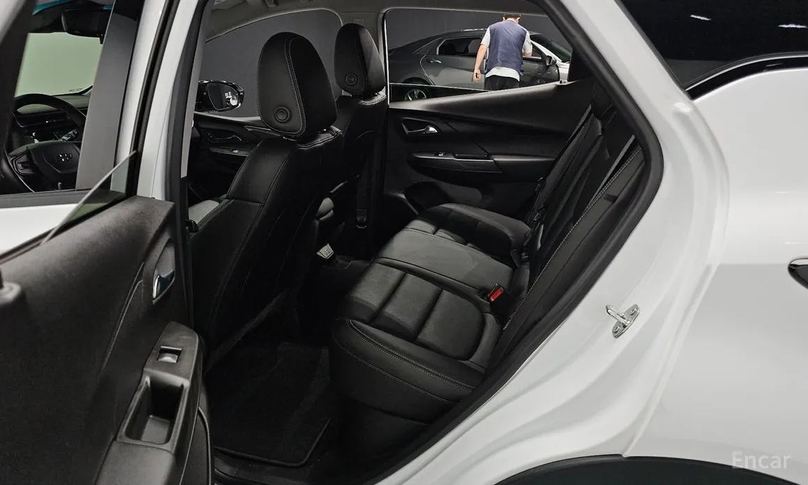 Фото 12 - Chevrolet Bolt EV