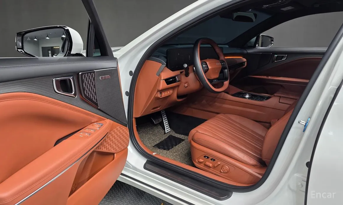 Фото 12 - Kia K8