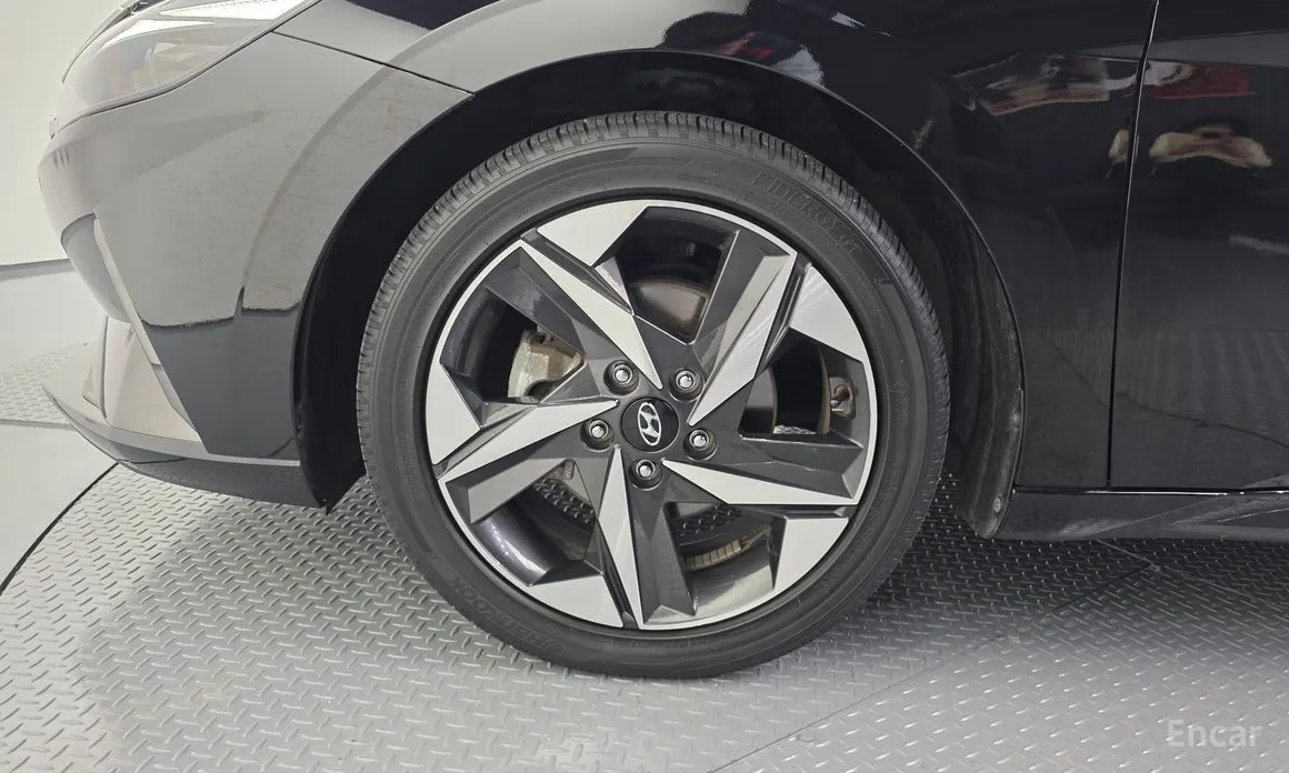 Фото 5 - Hyundai Avante