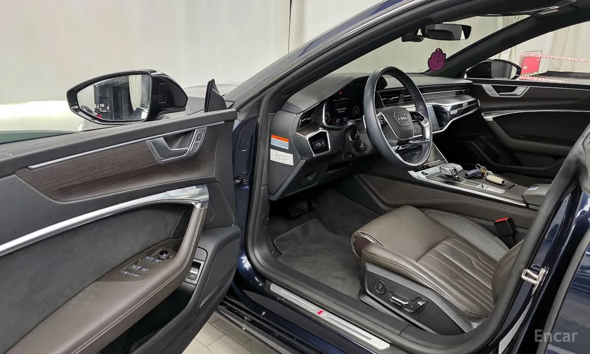 Фото 10 - Audi A7