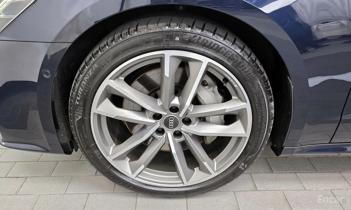 Фото 5 - Audi A7