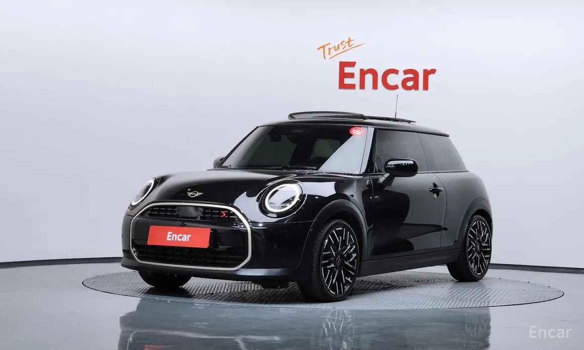 Фото 1 - Mini Cooper