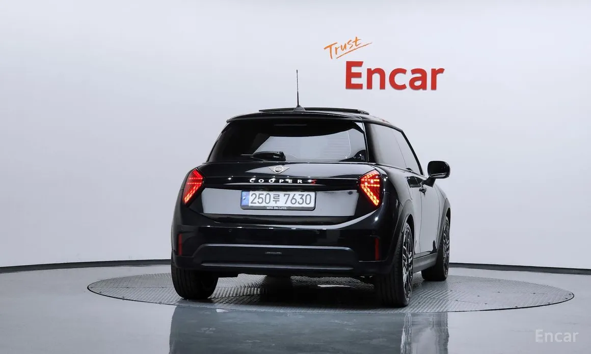 Фото 4 - Mini Cooper