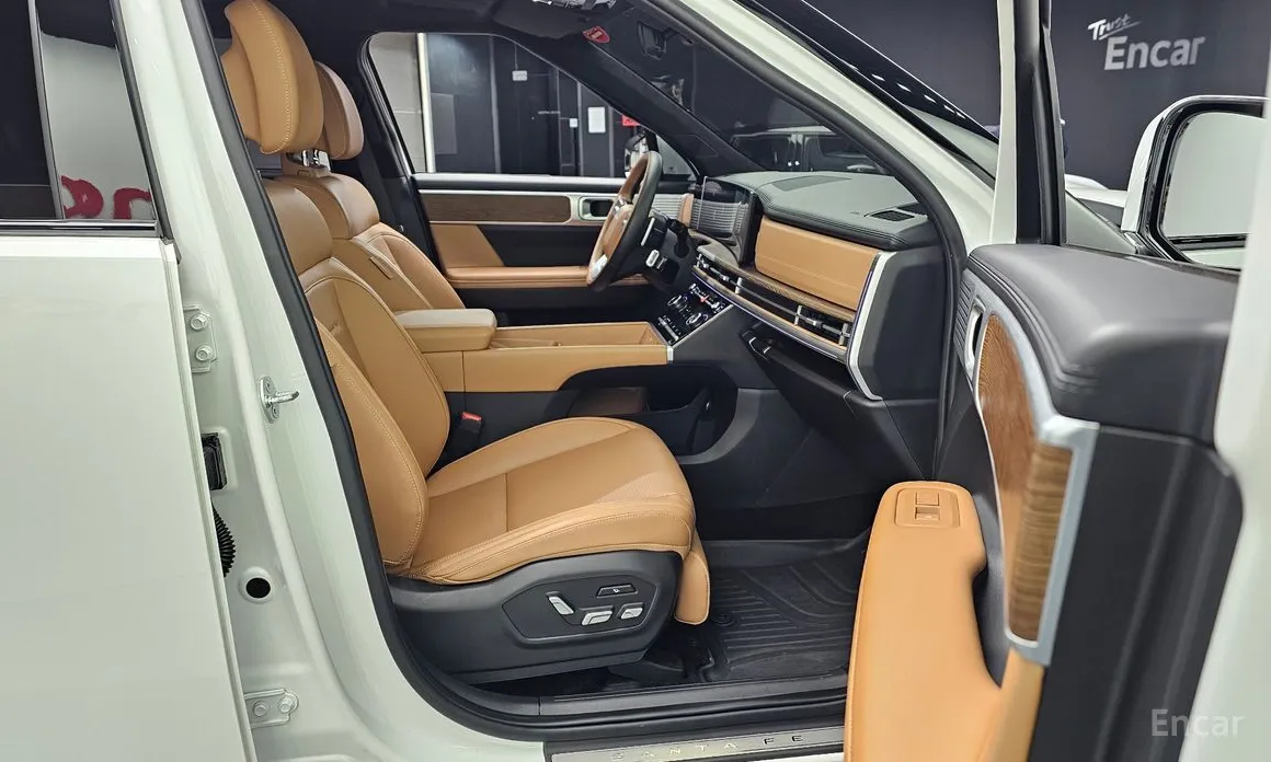 Photo 11 - Hyundai Santa Fe