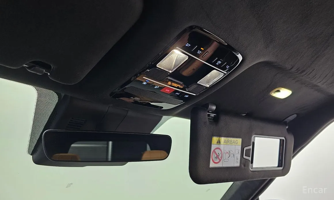 Photo 17 - Hyundai Santa Fe