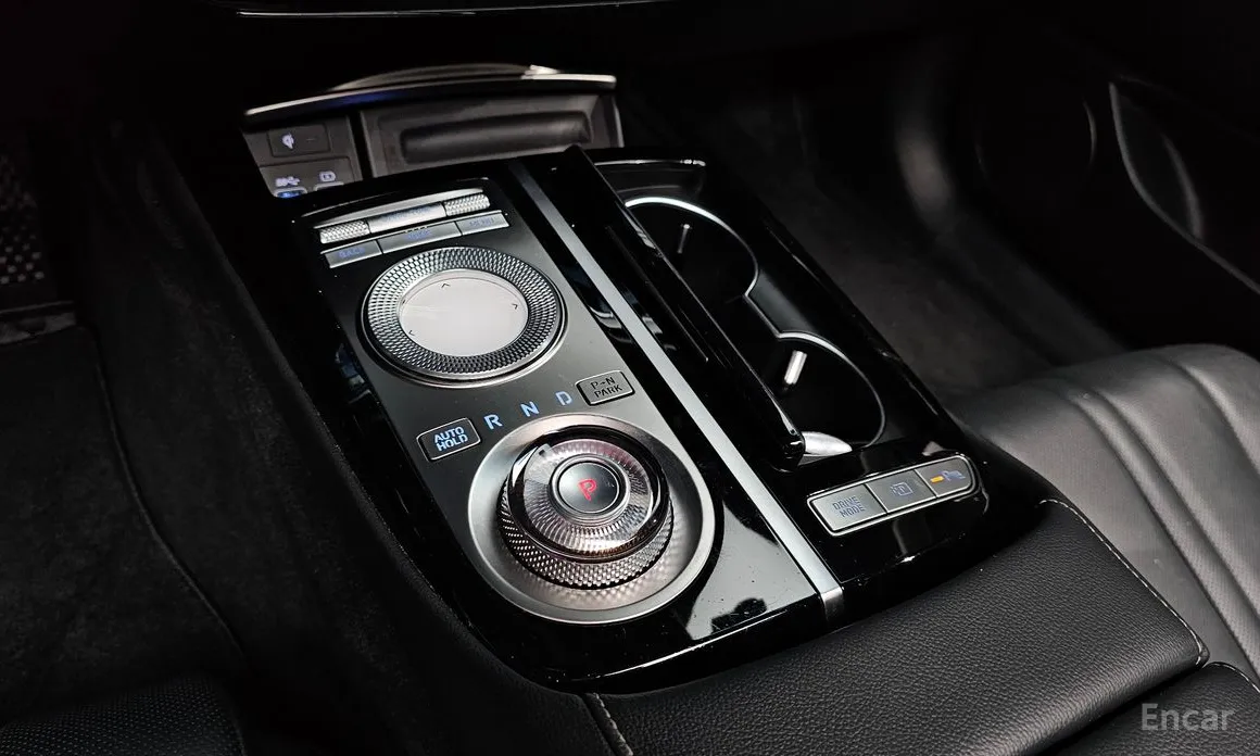 Фото 9 - Genesis G80
