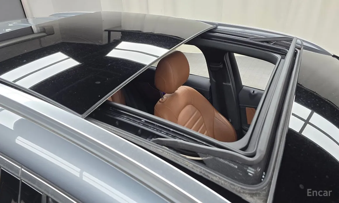 Photo 19 - Mercedes-Benz GLC-Class