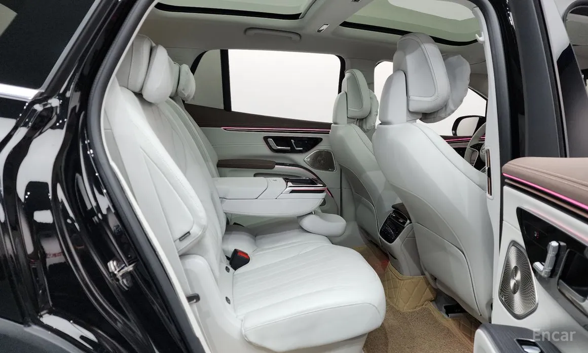 Фото 12 - Mercedes-Benz EQS