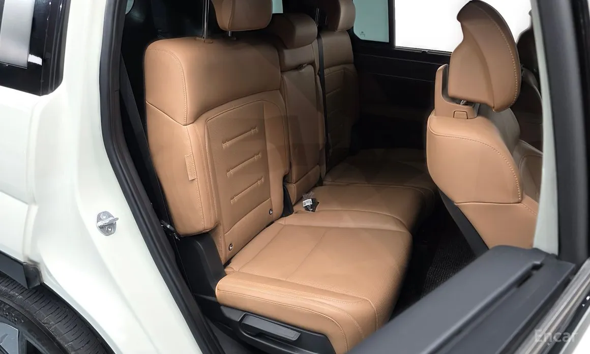 Фото 12 - Hyundai Santa Fe