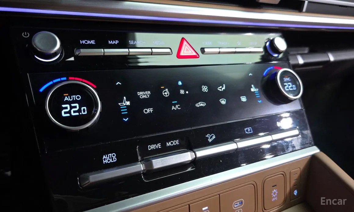 Фото 16 - Hyundai Santa Fe