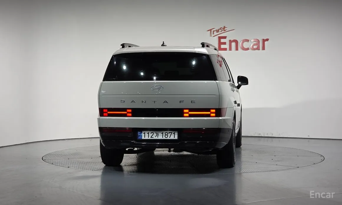 Фото 4 - Hyundai Santa Fe