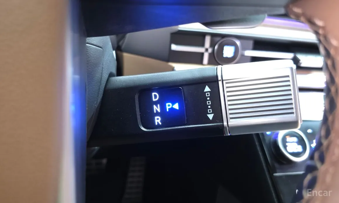 Фото 9 - Hyundai Santa Fe