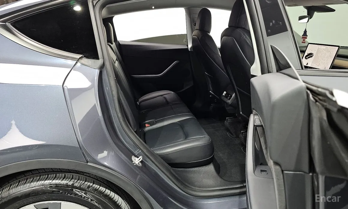 Фото 12 - Tesla Model Y