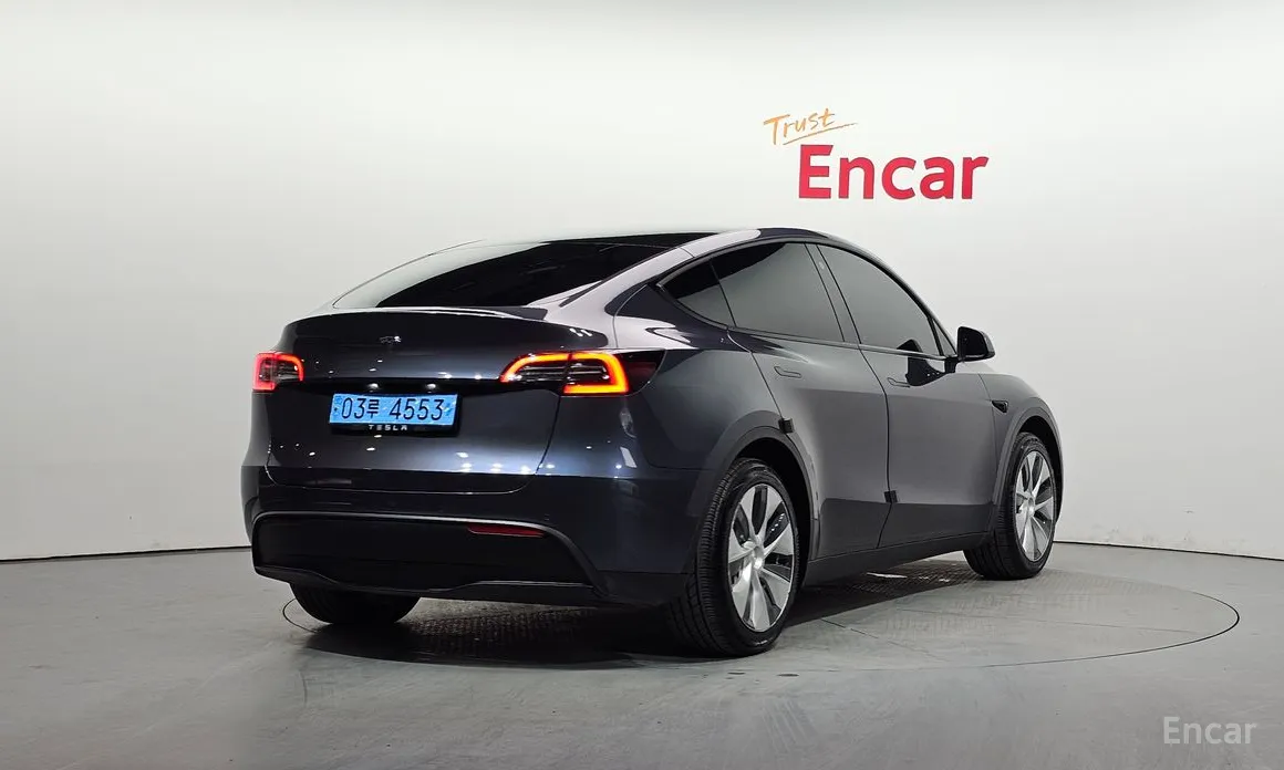 Фото 2 - Tesla Model Y