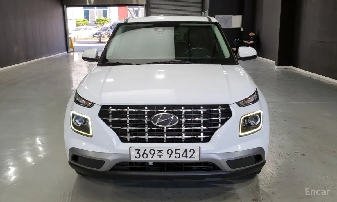 Фото 3 - Hyundai Venue