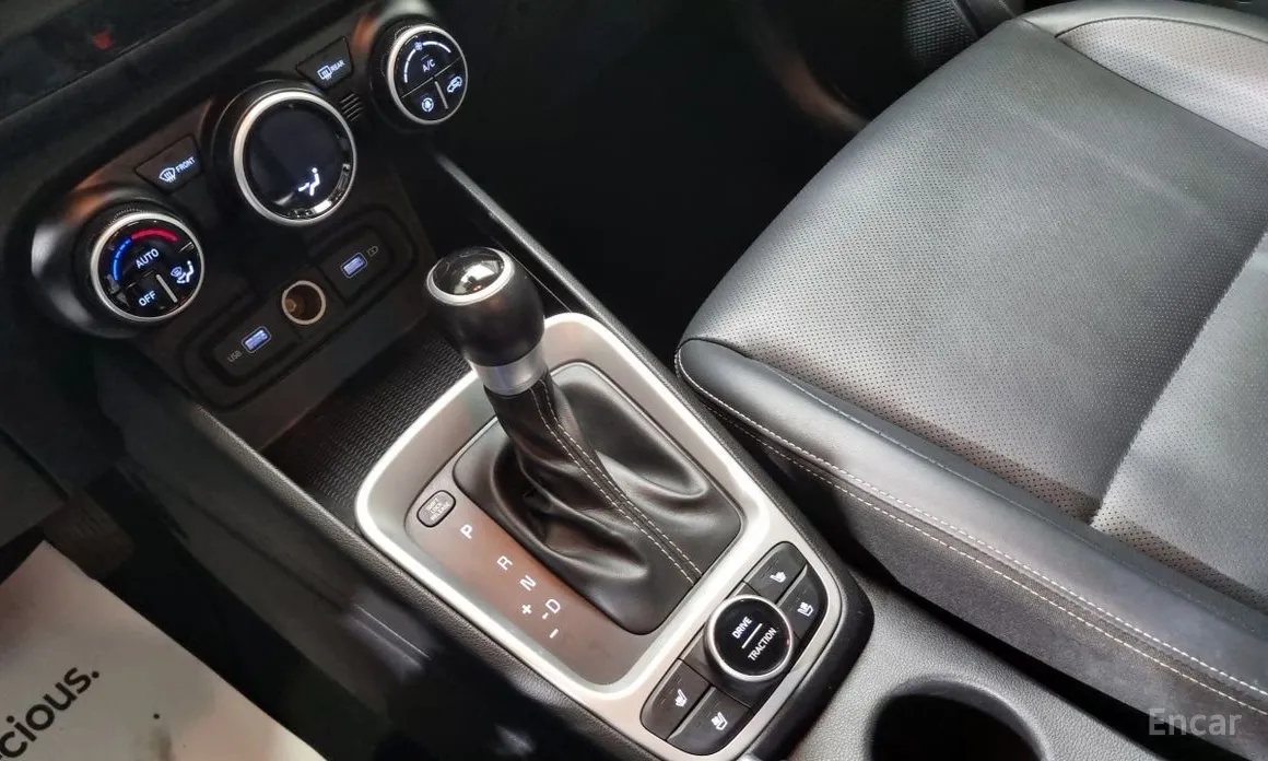 Фото 9 - Hyundai Venue