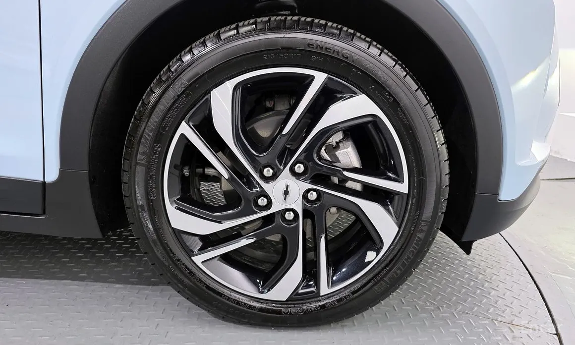 Фото 5 - Chevrolet Bolt EV