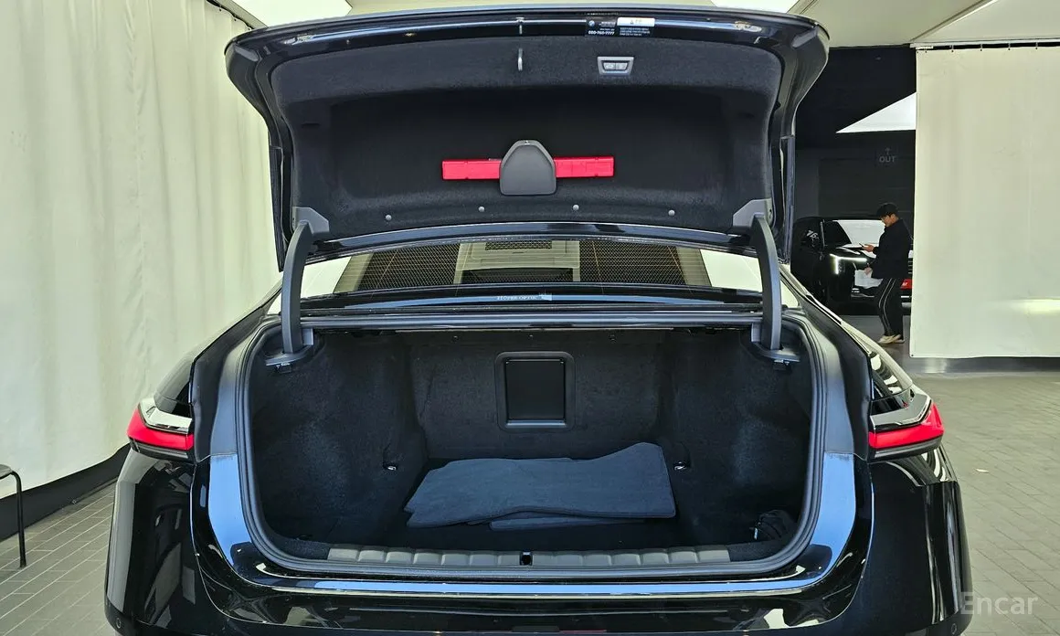 Фото 20 - BMW 7 Series