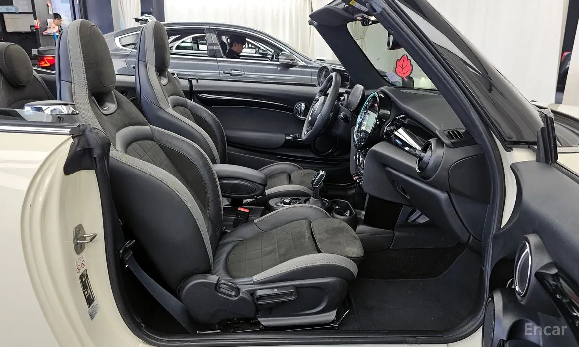 Фото 11 - Mini Cooper Convertible