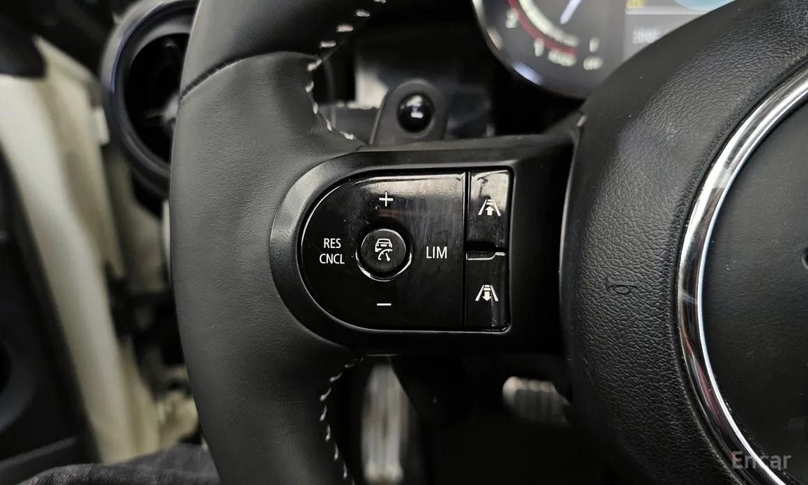 Фото 19 - Mini Cooper Convertible