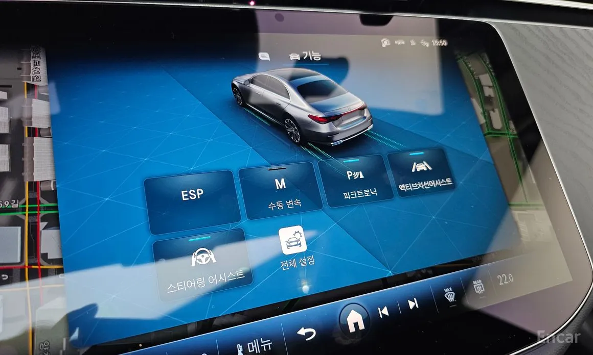 Фото 15 - Mercedes-Benz E-Class