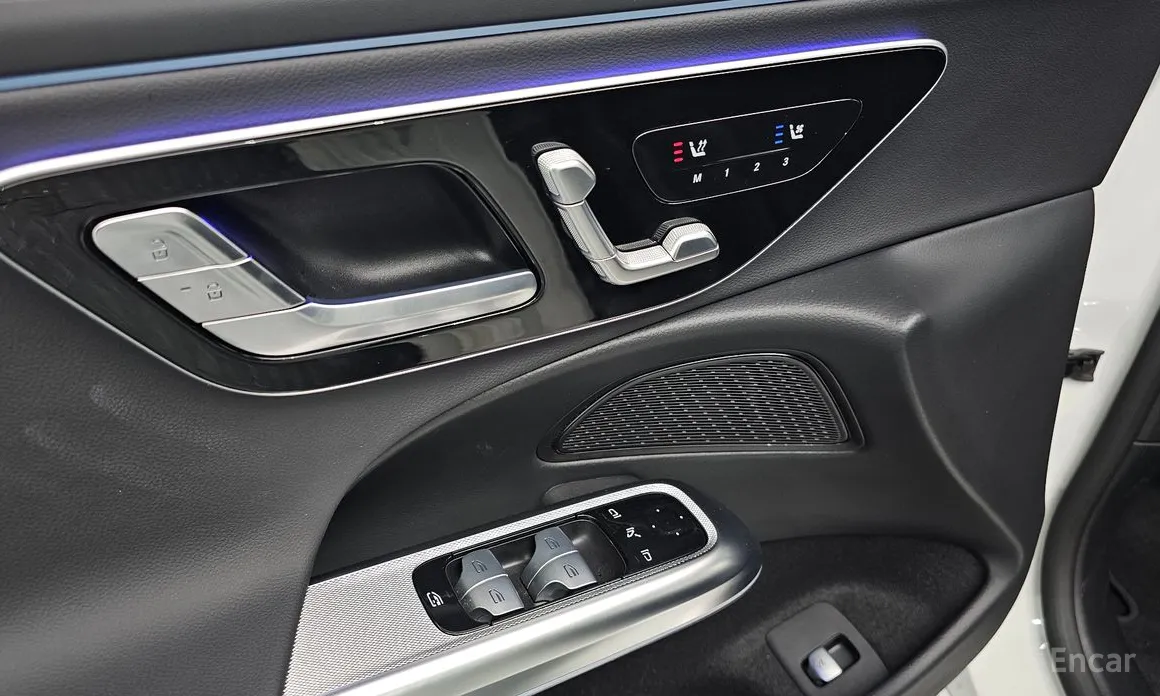 Фото 17 - Mercedes-Benz E-Class