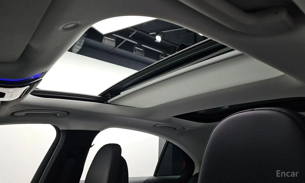 Фото 19 - Mercedes-Benz E-Class