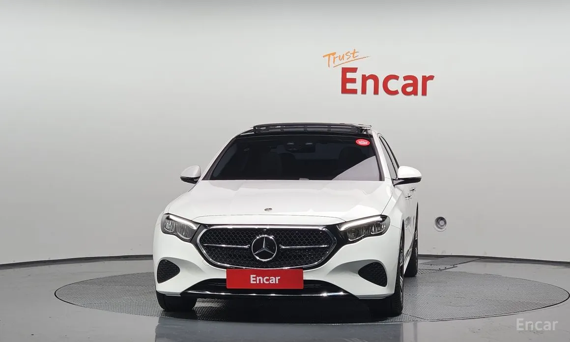 Фото 3 - Mercedes-Benz E-Class