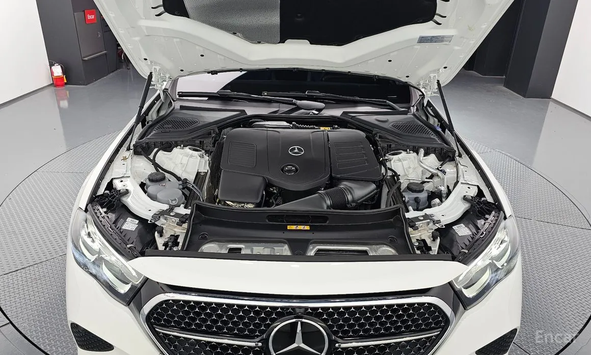 Фото 6 - Mercedes-Benz E-Class