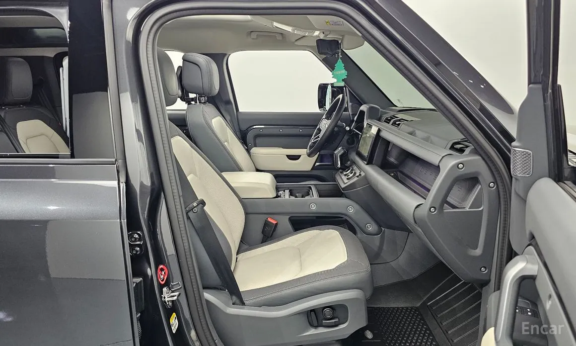 Фото 10 - Land Rover Defender